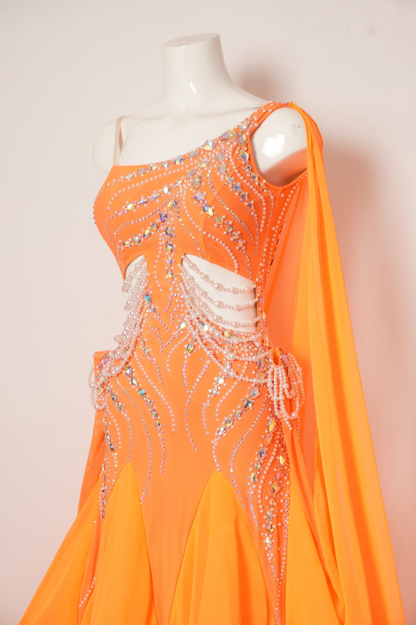 MF Design-B0426-Sunset Elegance Ballroom Gown