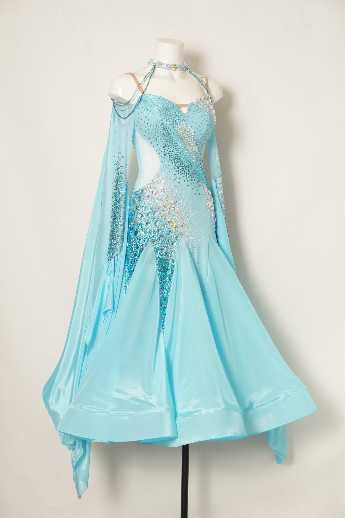 MF Design-B0505-Frosted Tide Ballroom Gown