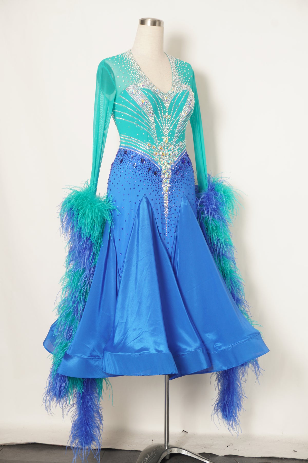 MF Design-B0526-Oceanic Grace Ballroom Gown