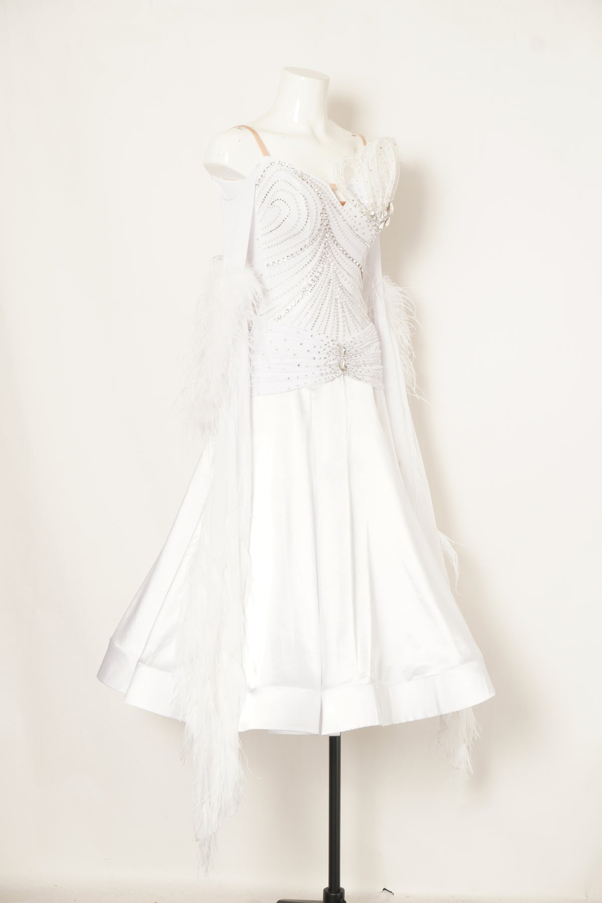 MF Design-B0527-Ivory Plume Ballroom Gown