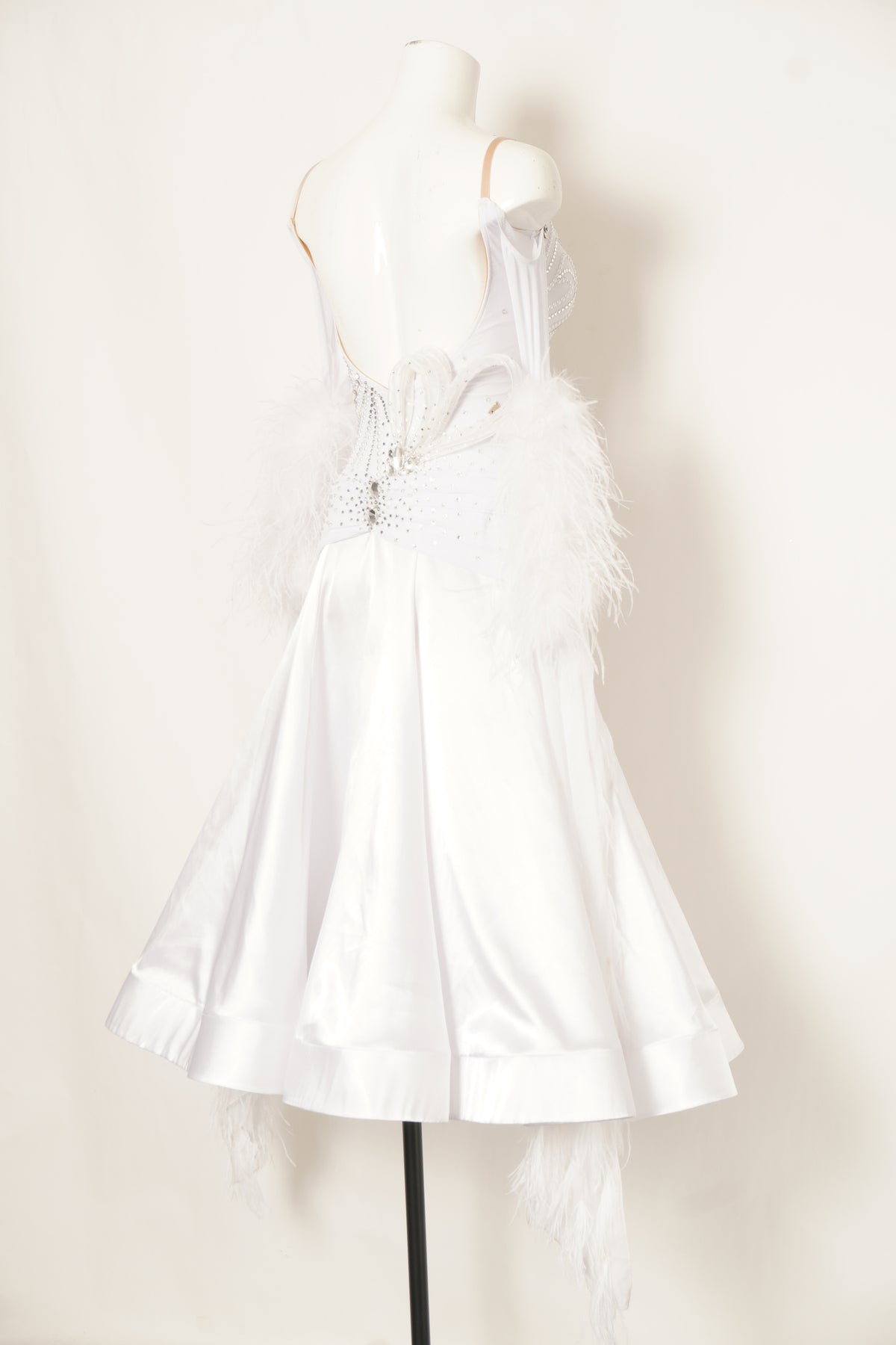 MF Design-B0527-Ivory Plume Ballroom Gown