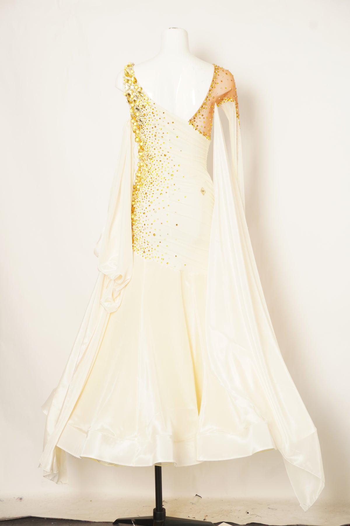 MF Design-B0529-Gilded Drift Ballroom Gown