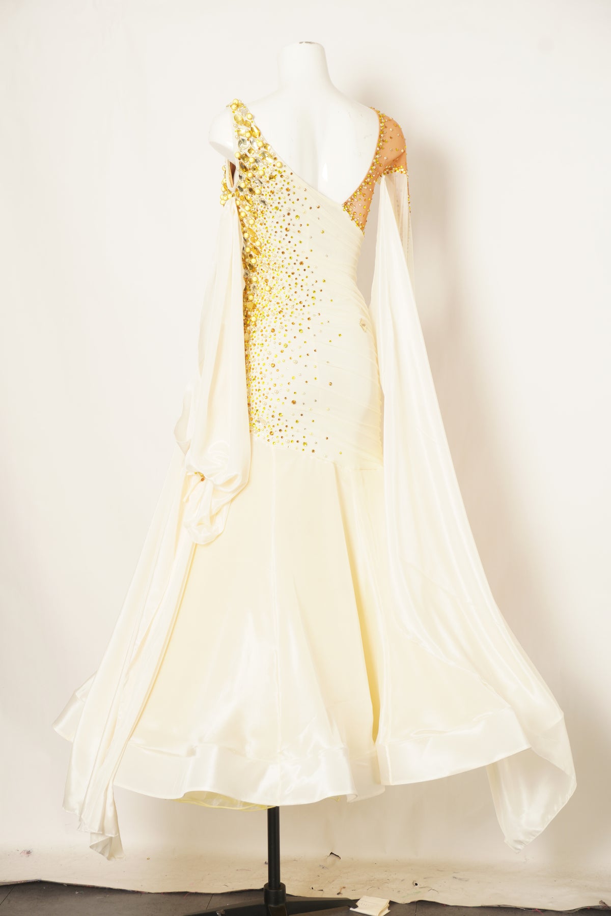 MF Design-B0529-Gilded Drift Ballroom Gown